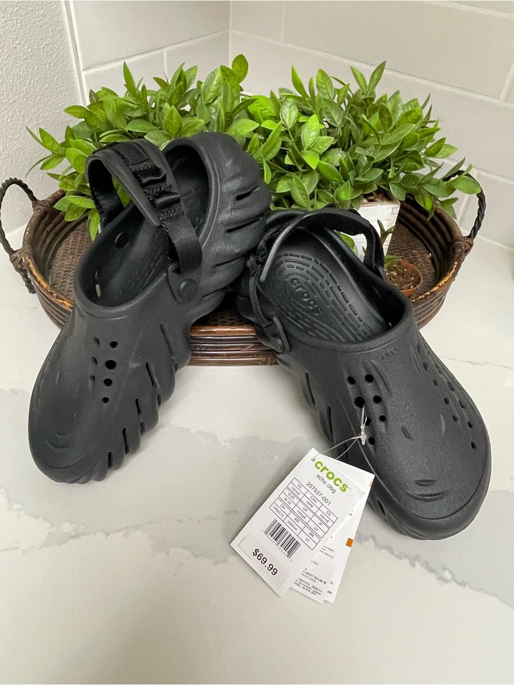 Crocs NWT/UNISEX Echo Clog in Black MSRP$69.99